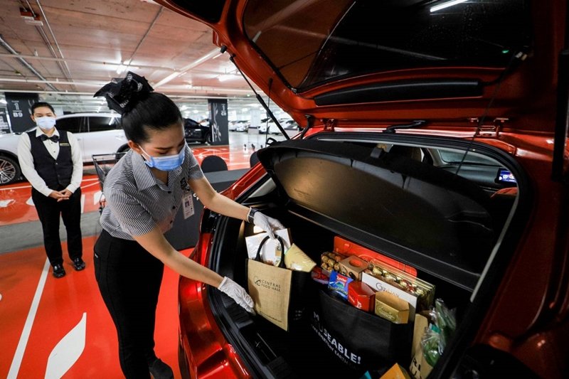 Central Pattana launches new ‘ONE CALL x ONE CLICK’ service to ensure safe and convenient online shopping experience to order anything available at its shopping centers, aims to help increase tenants’ sales during COVID-19 situation