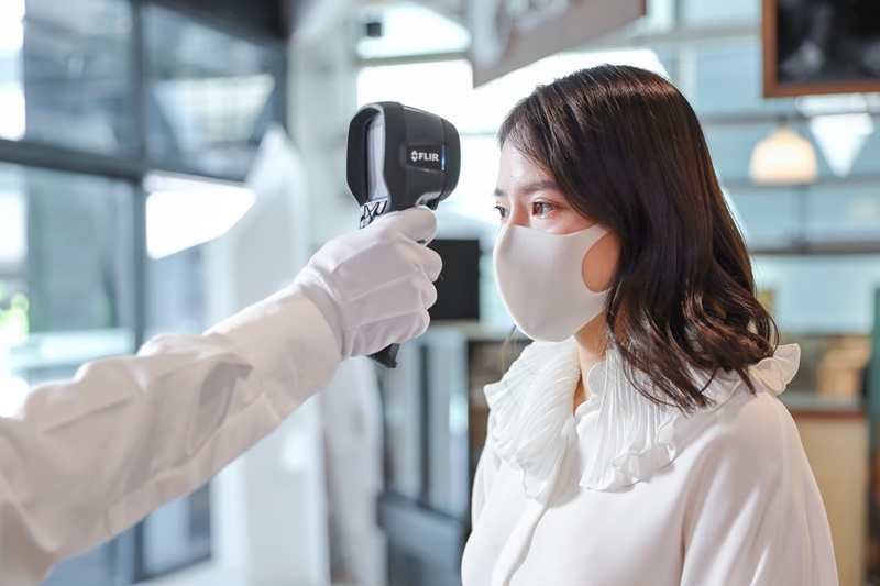 Central and Robinson Department Stores deliver an omnichannel service  ‘Central & Robinson With You during Covid-19’ with 4 core strategies to help take care of the customers during the new wave of COVID-19 outbreaks