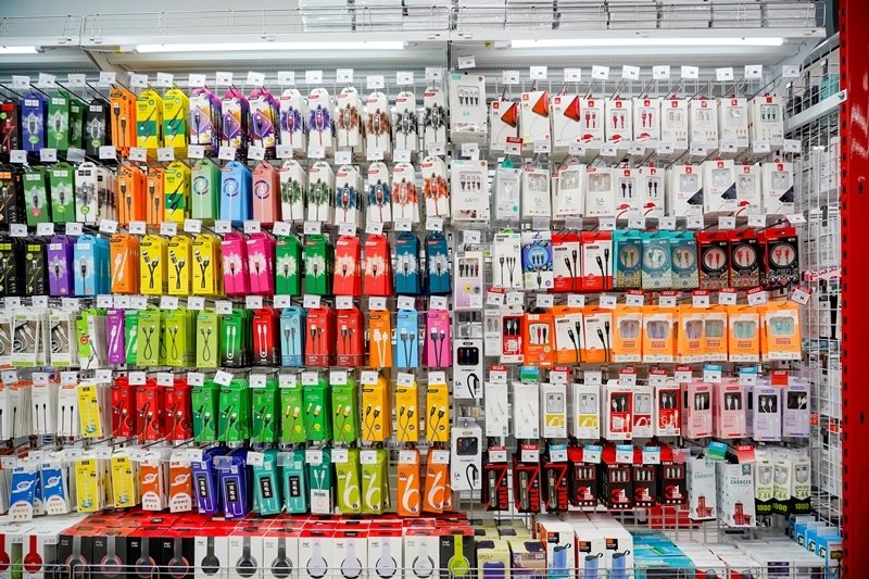 go! WOW, variety store for daily needs, launches the first 2 standalone stores in community areas bringing all your home needs to your area