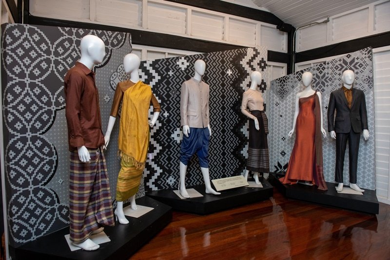 "Central Tham'' makes progress toward its mission in Trang. Carries on ancient textiles to develop a community-based tourism model, supports education, and creates jobs for people with disabilities. Aims to generate income for the community