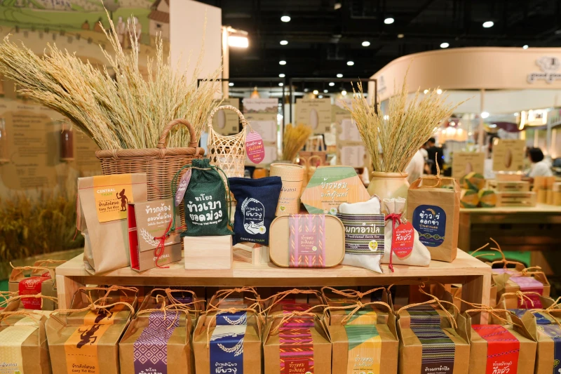 "Central Tham" brings rice straight from fields to your hands, with 11 of the greatest rice varieties from 9 communities in more than 7 provinces across the country