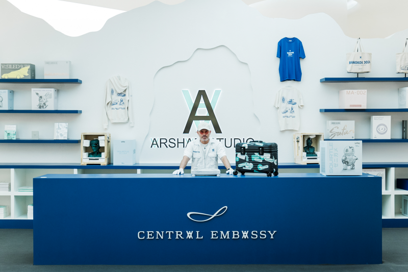 Central Embassy, celebrates its 10th anniversary with a world-class immersive presentation —the first of its kind in Thailand—by renowned artist Daniel Arsham