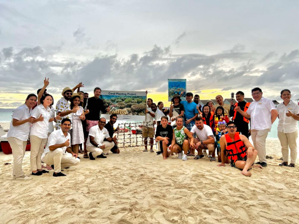 Central Group, Thailand's only private sector representative, collaborated with UNEP and its subsidiaries to achieve the UN's goal of a better world for future generations through the Central Group Love the Earth campaign