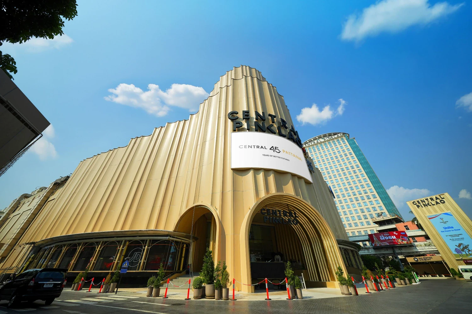 Central Pinklao’s Grand Celebration Lights Up West Bangkok — The New Soul of Bangkok