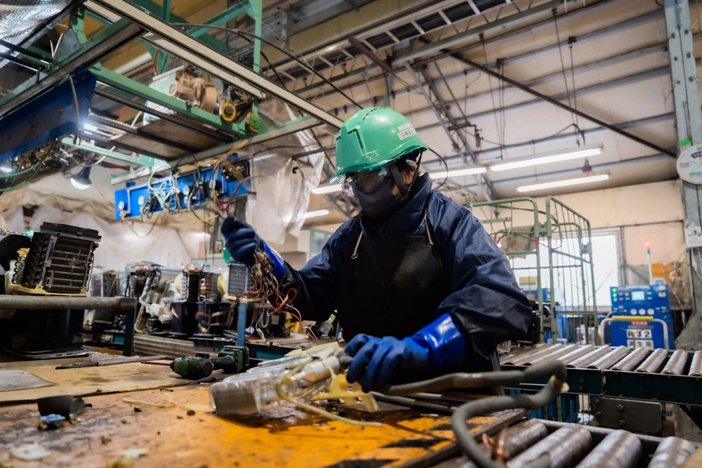 AIS Joins Forces with Central Group and Japan Airlines to Take Campaign Winners on a Learning Journey to Japan Exploring a Global E-Waste Recycling Model for a Sustainable Future